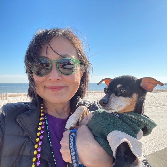 Meet your Posher, Naomi - Picture 1 of 2